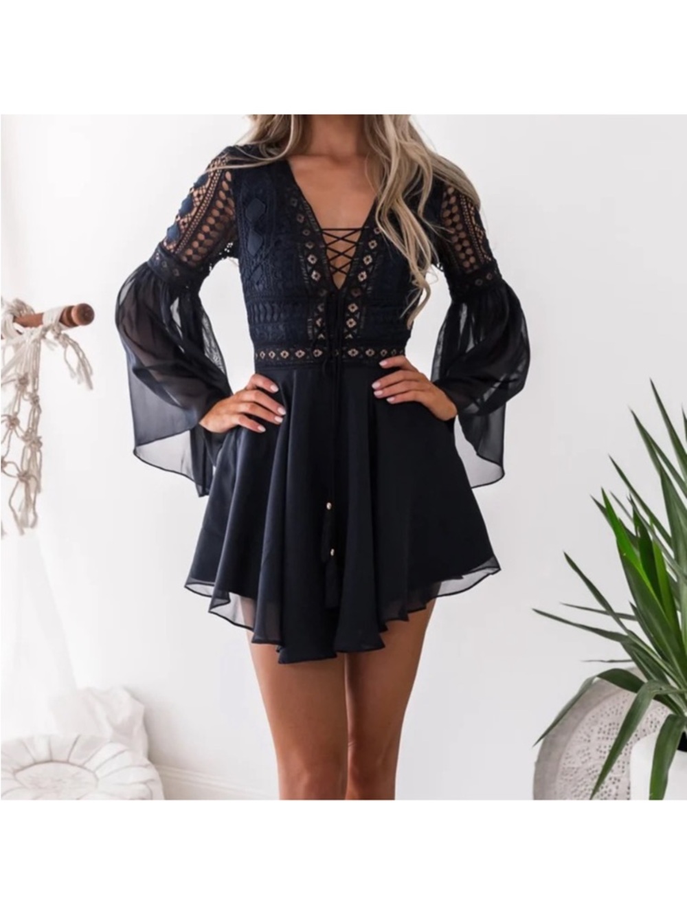 Two Sisters The Label Alyse navy Lace-Up Long Sleeve Mini Dress sz. S